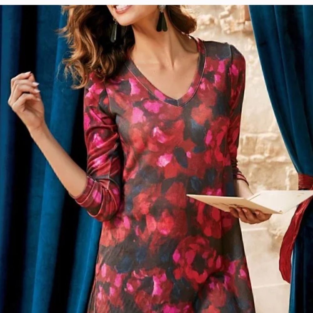 SOFT SURROUNDINGS Floral Knit Tunic Top Petite Lar